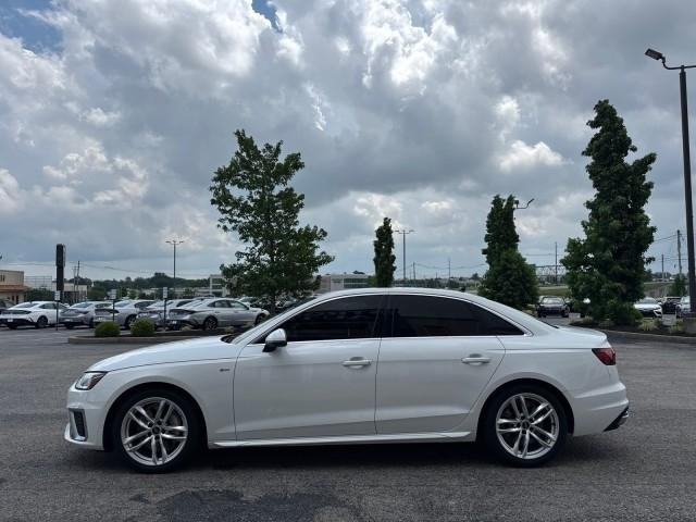 Audi A4 Sedan S line Premium Plus 45 TFSI quattro 2023