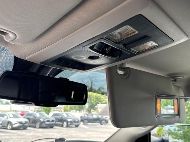 RAM 1500 4WD Crew Cab 140.5" Laramie 2013