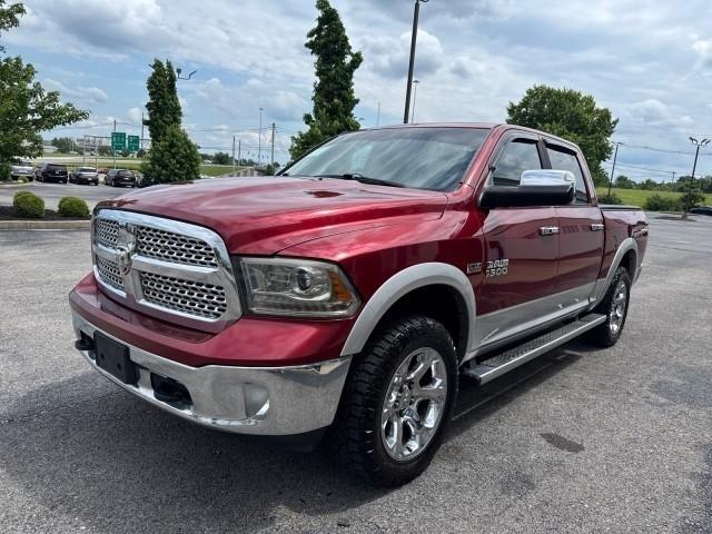 RAM 1500 4WD Crew Cab 140.5" Laramie 2013