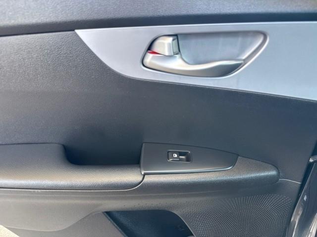 Kia Forte LXS IVT 2024