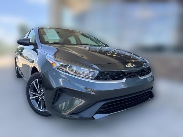 2024 Kia Forte LXS IVT