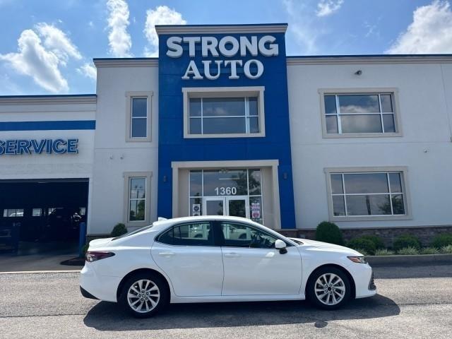 Toyota Camry LE Auto (Natl) 2021