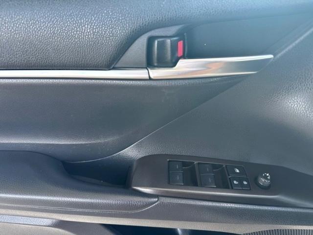 Toyota Camry LE Auto (Natl) 2021