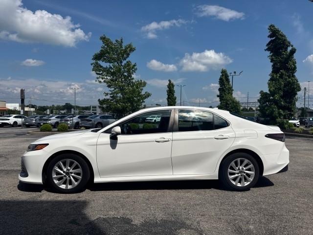 Toyota Camry LE Auto (Natl) 2021