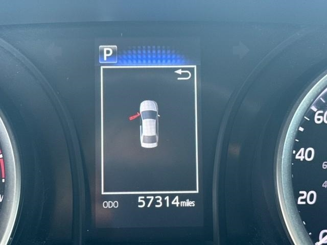 Toyota Camry LE Auto (Natl) 2021