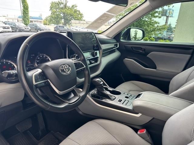 Toyota Highlander Platinum AWD (Natl) 2023