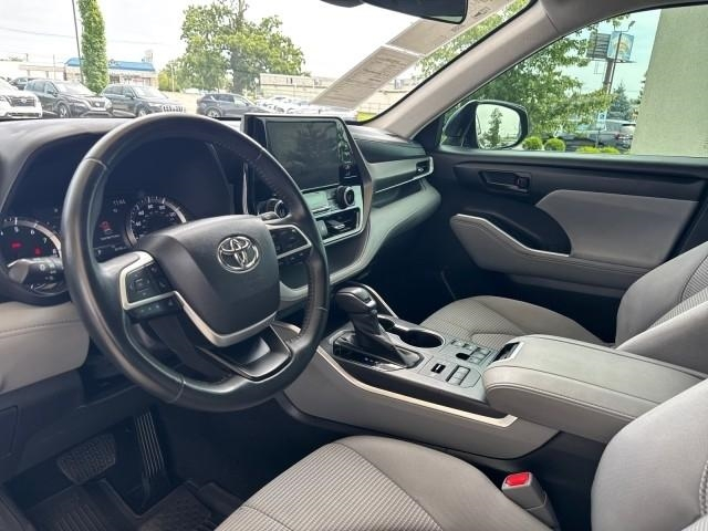Toyota Highlander Platinum AWD (Natl) 2023