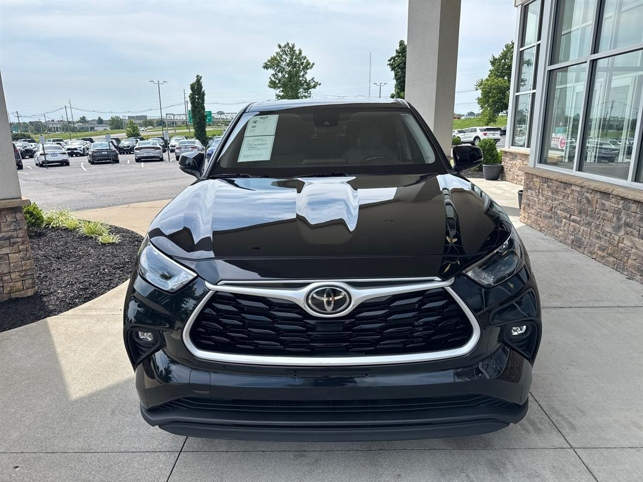 Toyota Highlander Platinum AWD (Natl) 2023