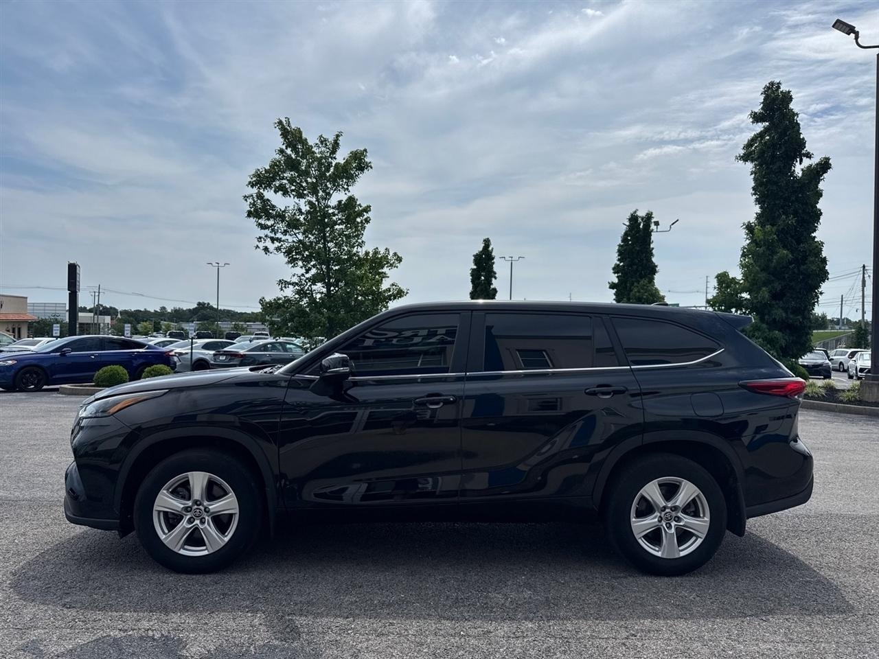 Toyota Highlander Platinum AWD (Natl) 2023