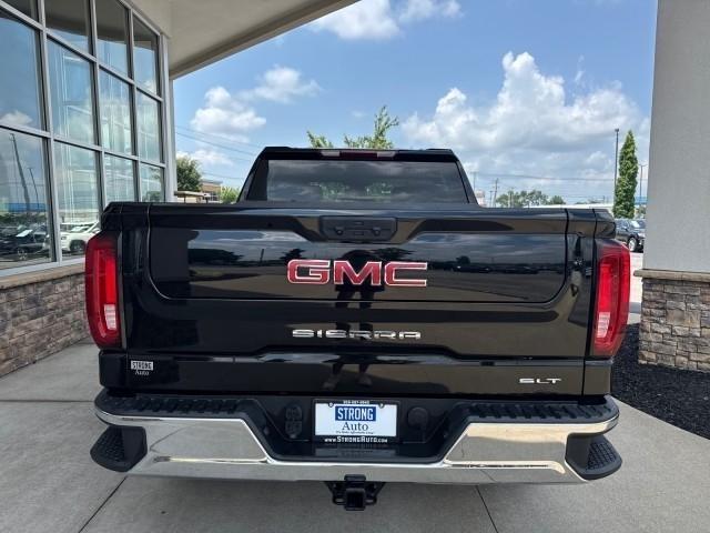 GMC Sierra 1500 4WD Crew Cab 147" SLT 2025