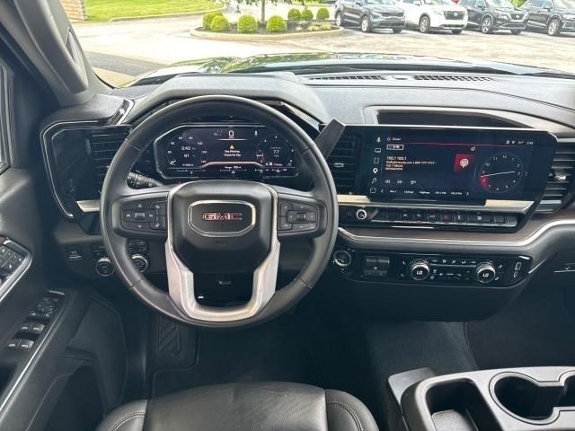 GMC Sierra 1500 4WD Crew Cab 147" SLT 2025