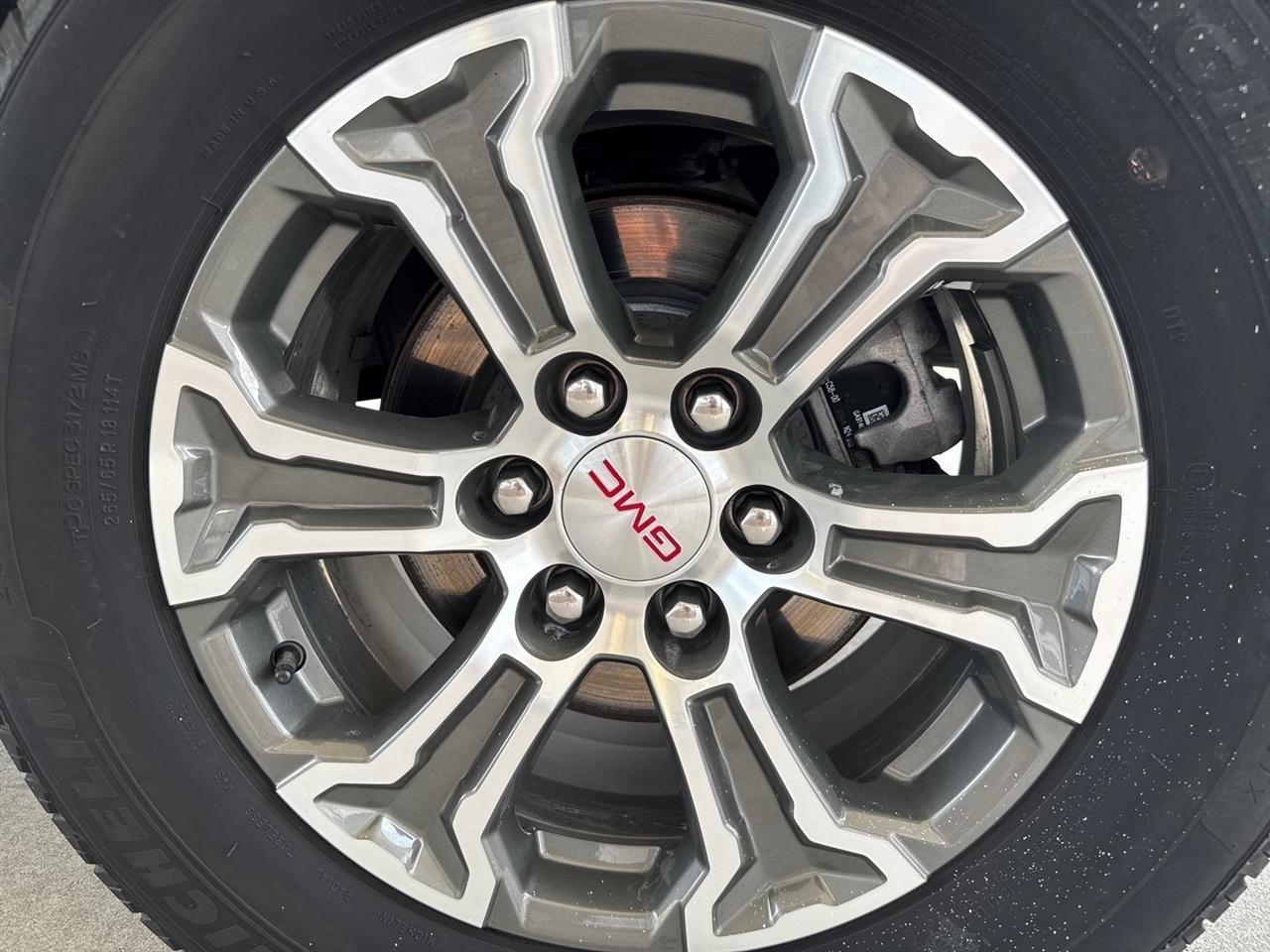 GMC Sierra 1500 4WD Crew Cab 147" SLT 2025