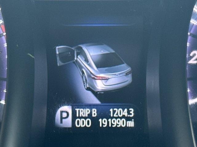 Toyota Avalon 4dr Sdn XLE Touring (Natl) 2015