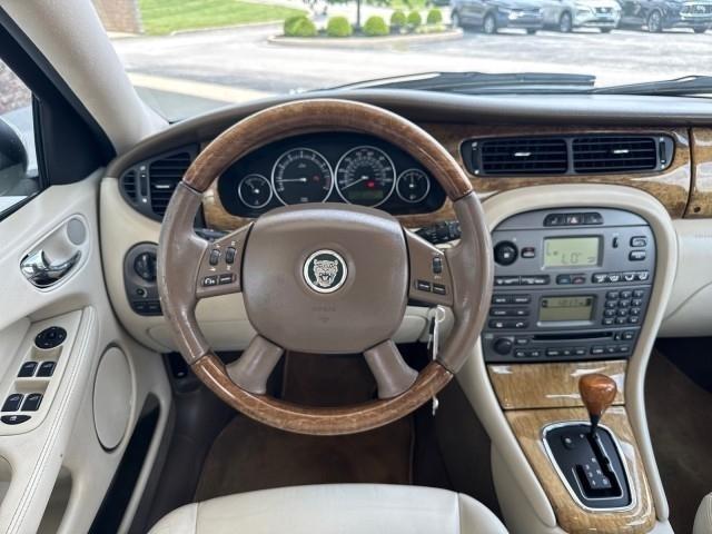 Jaguar X-Type 4dr Sdn 3.0L 2004