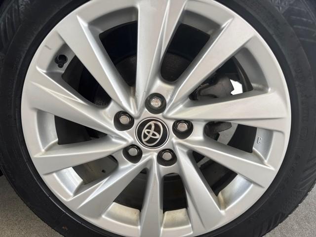 Toyota Camry Hybrid SE Nightshade CVT (Natl) 2023