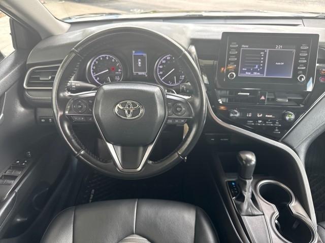 Toyota Camry Hybrid SE Nightshade CVT (Natl) 2023