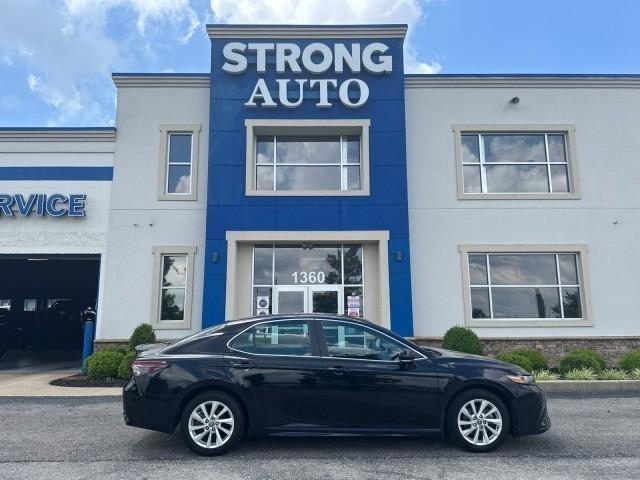 Toyota Camry Hybrid SE Nightshade CVT (Natl) 2023