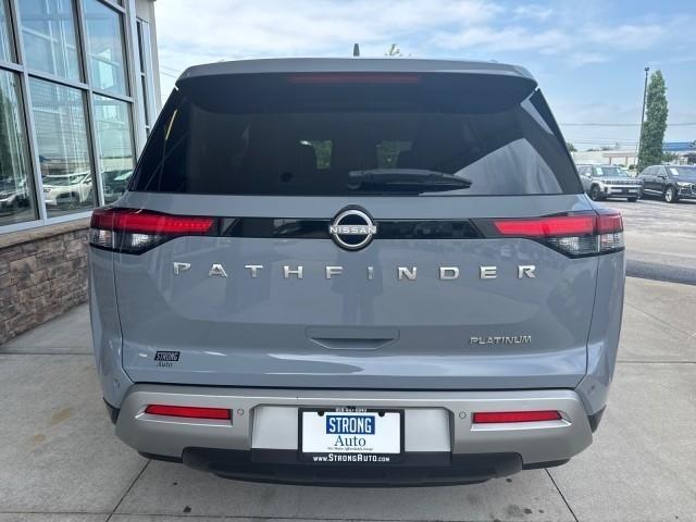 Nissan Pathfinder Platinum 2WD 2023