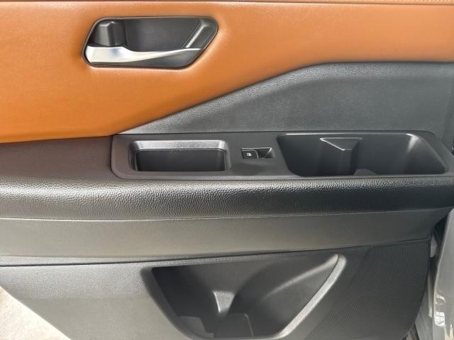 Nissan Pathfinder Platinum 2WD 2023