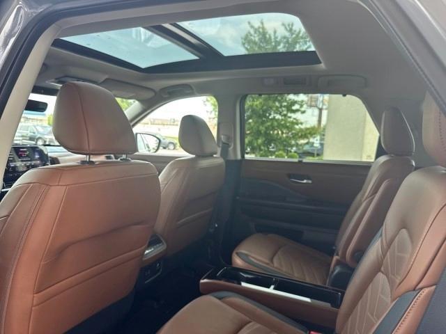 Nissan Pathfinder Platinum 2WD 2023