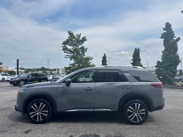 Nissan Pathfinder Platinum 2WD 2023