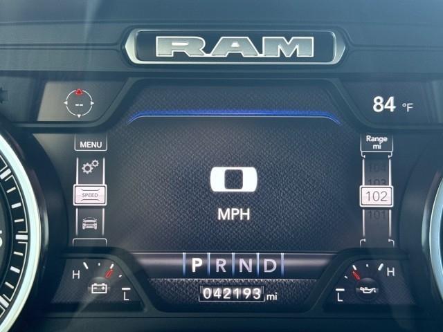 RAM 1500 Laramie 4x4 Crew Cab 5'7" Box 2023