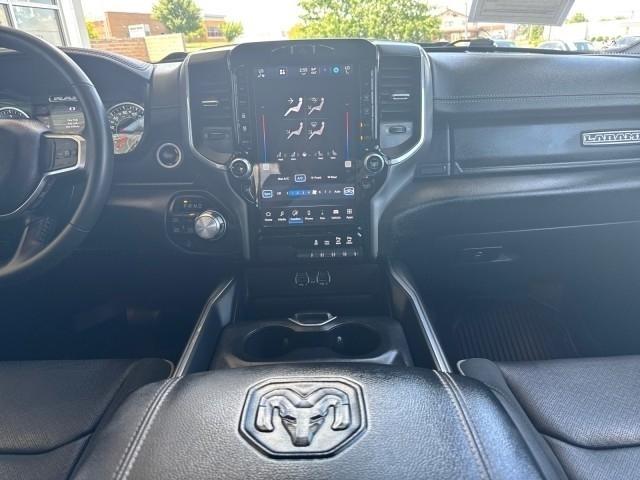 RAM 1500 Laramie 4x4 Crew Cab 5'7" Box 2023