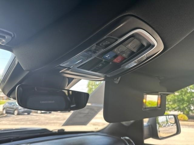 RAM 1500 Laramie 4x4 Crew Cab 5'7" Box 2023