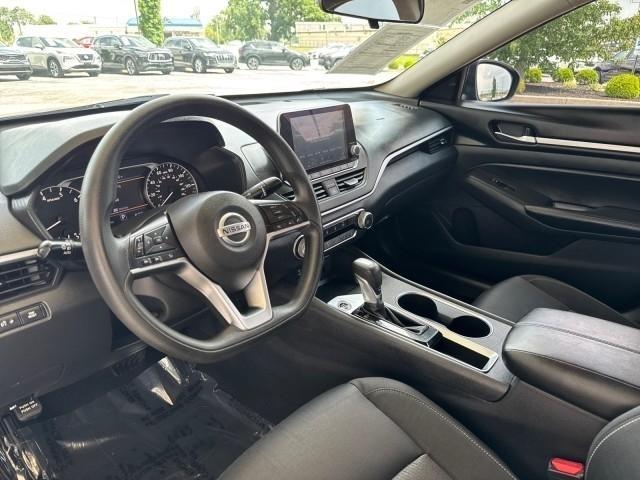 Nissan Altima 2.5 SV Sedan 2022