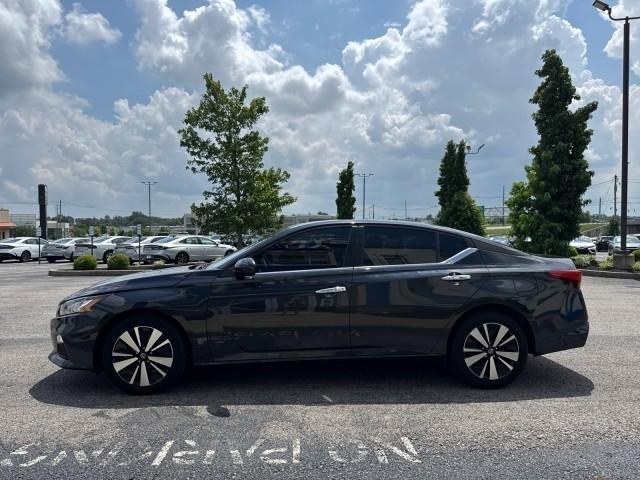 Nissan Altima 2.5 SV Sedan 2022