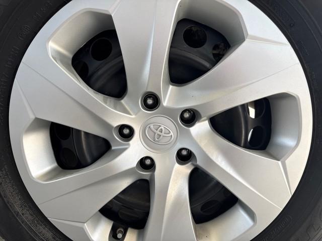 Toyota RAV4 LE AWD (Natl) 2021