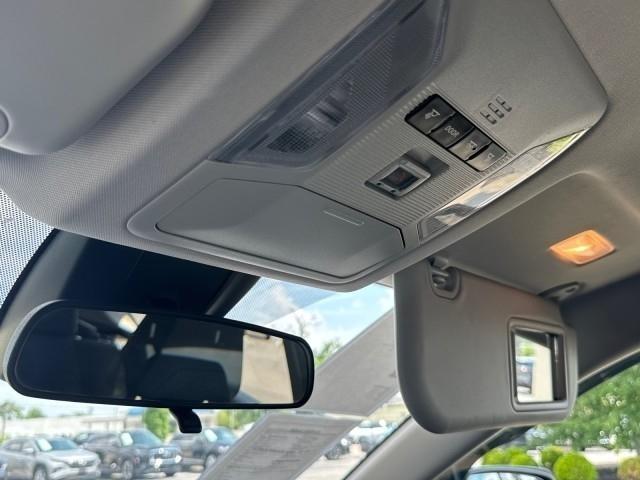 Toyota RAV4 LE AWD (Natl) 2021