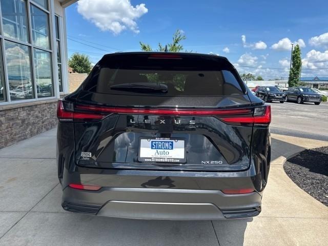 Lexus NX NX 250 Premium FWD 2023