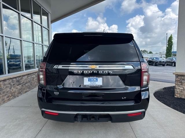 Chevrolet Suburban 4WD 4dr LT 2022