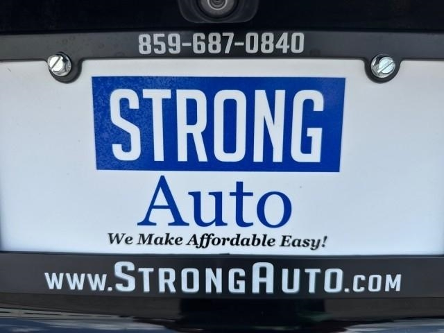 Chevrolet Suburban 4WD 4dr LT 2022