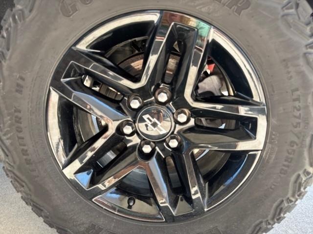 Chevrolet Silverado 1500 4WD Crew Cab 147" Custom Trail Boss 2024