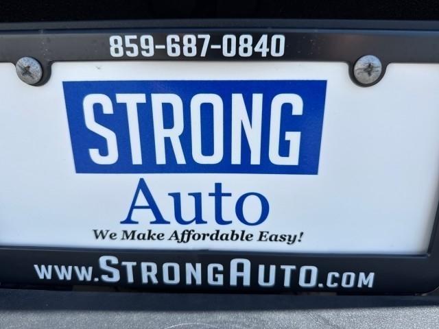 Chevrolet Silverado 1500 4WD Crew Cab 147" Custom Trail Boss 2024