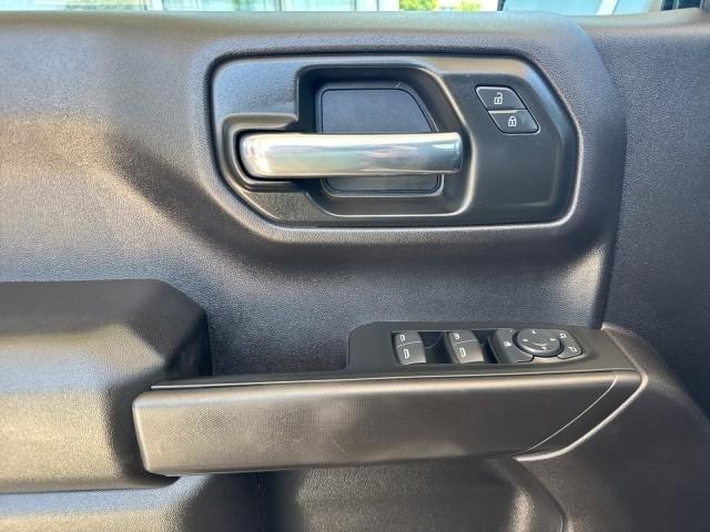 Chevrolet Silverado 1500 4WD Crew Cab 147" Custom Trail Boss 2024