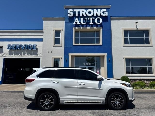 Toyota Highlander XLE V6 AWD (Natl) 2017