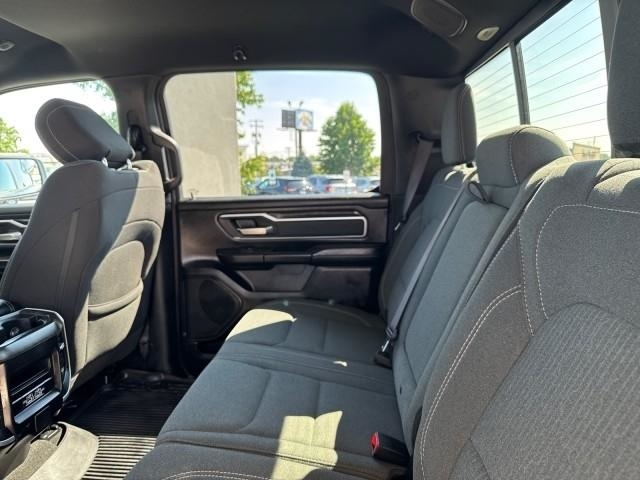 RAM 1500 Big Horn 4x4 Crew Cab 5'7" Box 2023
