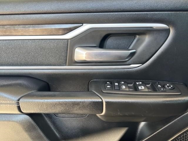 RAM 1500 Big Horn 4x4 Crew Cab 5'7" Box 2023