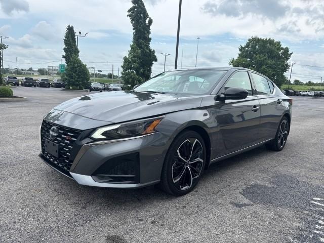 Nissan Altima SR FWD 2025