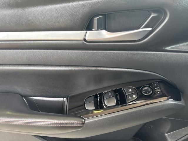 Nissan Altima SR FWD 2025