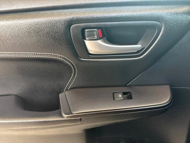 Toyota Camry 4dr Sdn I4 Auto XLE (Natl) 2015