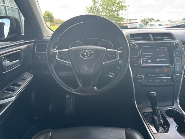 Toyota Camry 4dr Sdn I4 Auto XLE (Natl) 2015