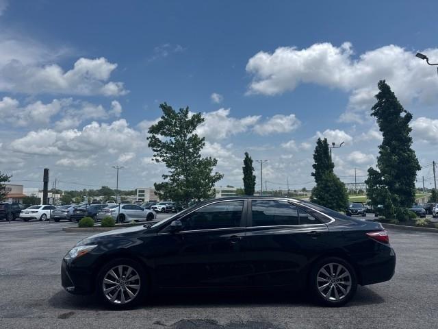Toyota Camry 4dr Sdn I4 Auto XLE (Natl) 2015