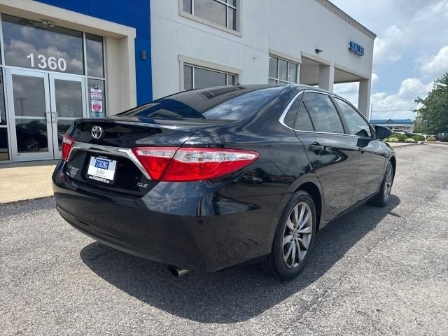 Toyota Camry 4dr Sdn I4 Auto XLE (Natl) 2015