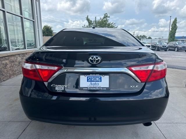 Toyota Camry 4dr Sdn I4 Auto XLE (Natl) 2015