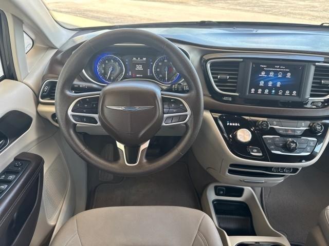 Chrysler Voyager LX FWD 2021