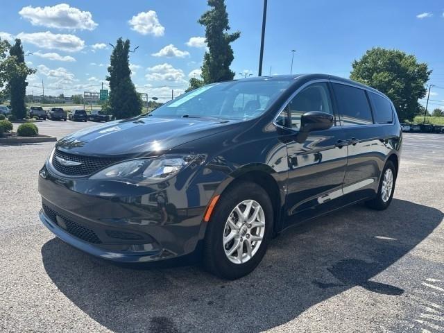Chrysler Voyager LX FWD 2021